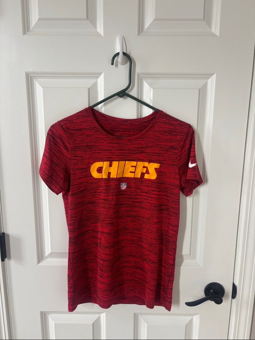 Nike Red Chiefs Heathered Logo Tee Women’s